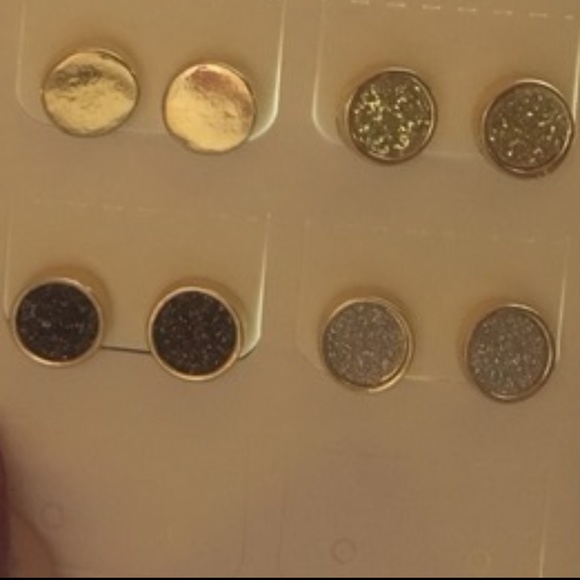 Four Color Round Stud Earring Set 4Pair - Picture 6 of 8